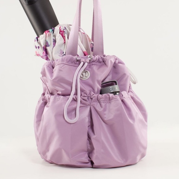 EUC Lululemon Bliss Bag